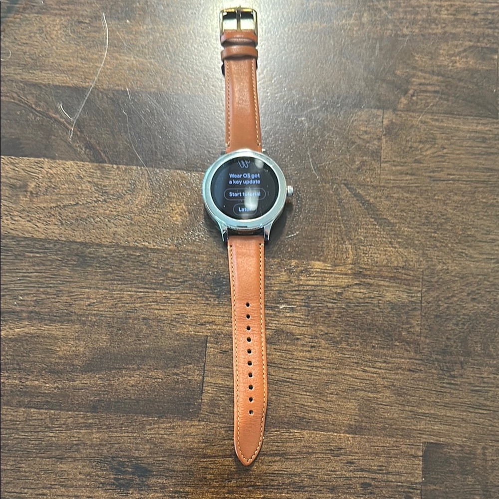 LAST CHANCE OFFER: Fossil Smartwatch with Brown Leather Strap
